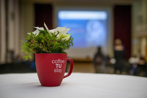 Tasse mit Weihnachtsstern