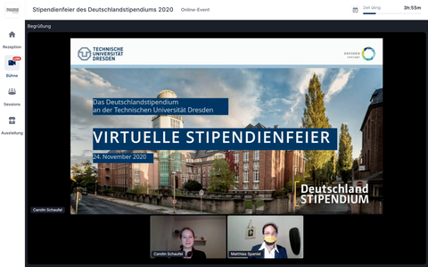 Moderator im Gespräch mit einer Stipendiatin und einem Stipendiaten
