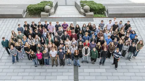 Gruppenfoto Auftaktveranstaltung 26_27.jpg