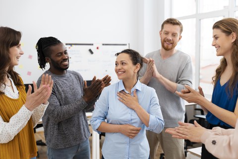 Nahaufnahme von Menschen die zusammen feiern