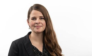 Porträtfoto von Sarah Eckardt