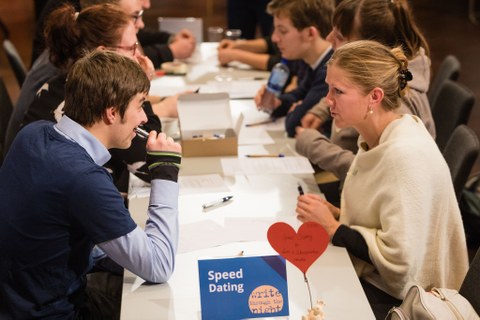 Speed Dating zum Finden von Schreib- und LernpartnerInnen