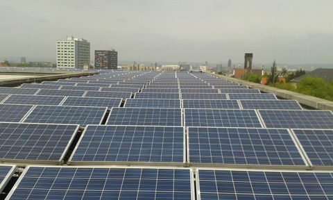 Solaranlage auf einem TU Gebäude