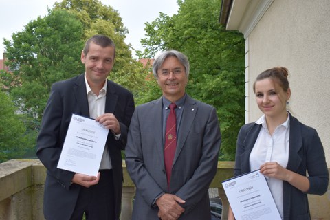 Urkundenübergabe Prof. Müller Steinhagen mit Dr. Simmchen und Dr. Brankatschk