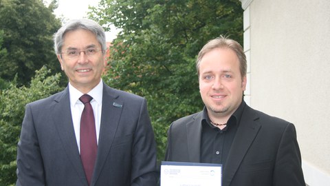 YI-Urkundenverleihung Dr. Catalin Stefan