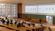 Schönfeldhörsaal mit Publikum während der Präsentation