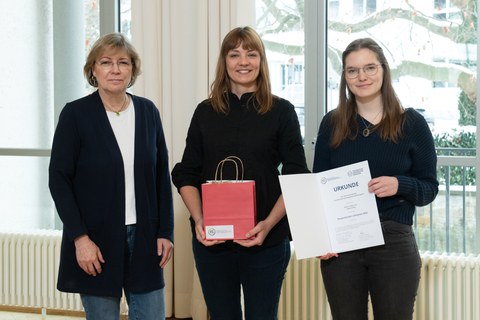 Kristin Fiedler und Valerie Uhlig bei der Preisverleihung