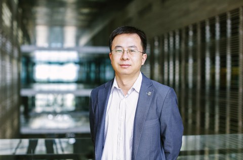 Porträtfoto Prof. Yu Han