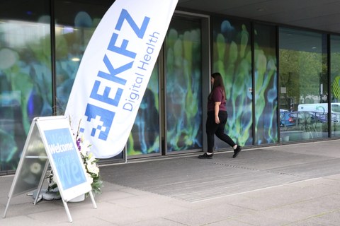 Eingangsbereich des EKFZ mit Banner