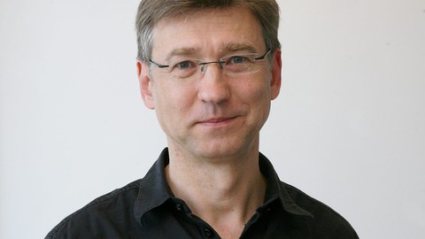 Porträtfoto Prof. Michael Smolka