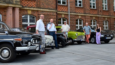 Oldtimer vor der TU Dresden