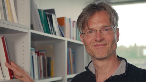 Porträtfoto Prof. Markus Tiedemann