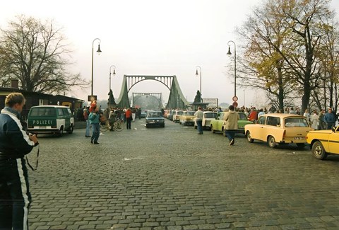  The fall of the Berlin Wall, Glienicker Brücke - November 1989