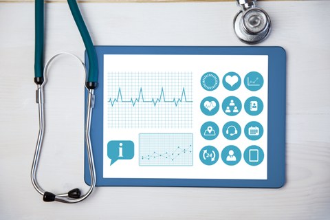 Stethoskopund Tablet-Bildschirm mit verschiedenen medizinischen Symbolen