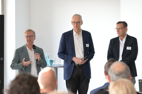 The three TUD professors awarded the UNIPRENEURS Prize in 2023 (from left to right) Prof Gerhard Fettweis, Prof Karl Leo and Prof Frank Buchholz were also present at the annual meeting. 