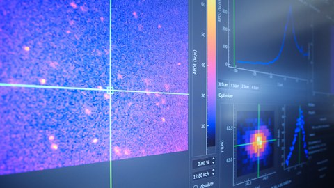 ein Computerbildschirm auf dem ein Programm geöffnet ist - it koordinatensystem und einer zweipoligen Messskala. Es können Messeinstellungen vorgenommen werden.