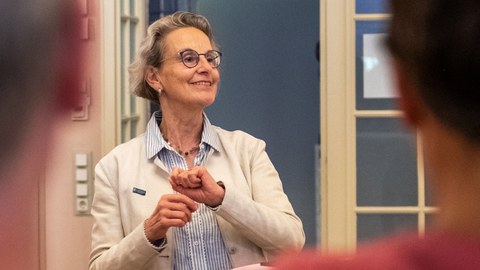 Fotoaufnahme von TUD-Rektorin Prof. Ursula Staudinger.