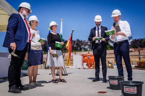 Placement of the time capsule.
