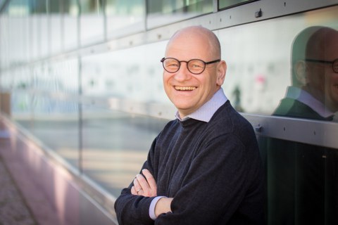 Portrait von Prof. Thomas Mikolajick