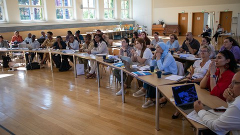 International cooperation in teacher training – as seen here at the Late Summer School 2024 – is essential for the ZLSB. 