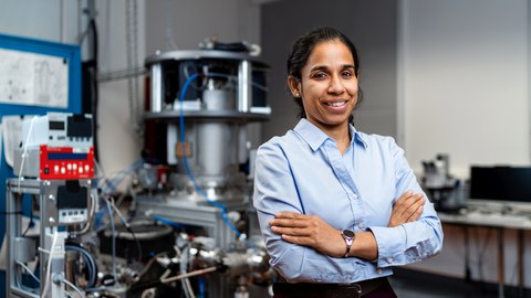 Aparajita Singha kann einzelne magnetische Momente in Quantenmaterialien messen – eine wichtige Grundlage für zukünftige Quantentechnologien.