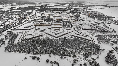 Luftaufnahme von Terezín/Theresienstadt. 