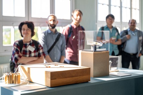 Ausstellungsbesucher.