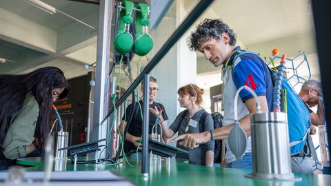 Visitors to the exhibition “The Future of Smell – From the Nose to Smelling Machines.”