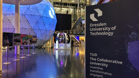 Begehung Exzellenzuniversität Gläserne Manufaktur Dresden