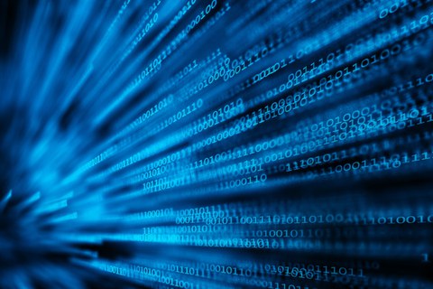 Blaue Binärcode-Zeilen.