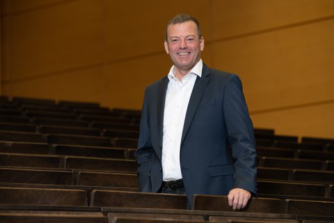 Portraitfoto Prof. Wolfgang Lehner