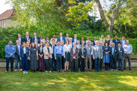 Gruppenbild mit Teilnehmenden der transCampus-Konferenz. 