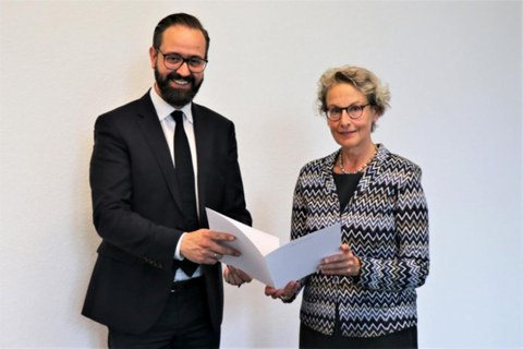 Wissenschaftsminister Sebastian Gemkow bestellt Frau Prof. Ursula M. Staudinger zur neuen Rektorin der TU Dresden