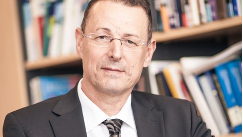 Prof. Dr. Dr. Michael Bauer