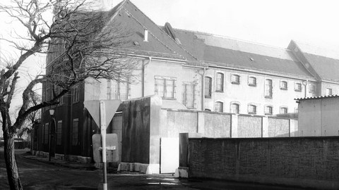 Gebäude des „Geschlossenen Jugendwerkhofs Torgau“ um 1978. 