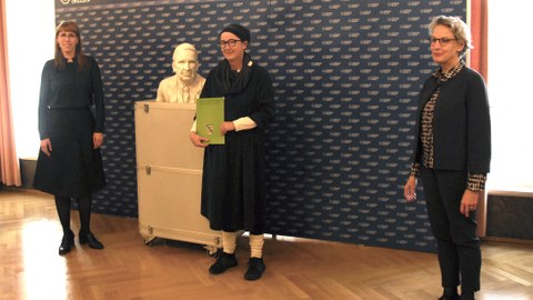 Demokratieministerin Katja Meier, Professorin Anja Besand, TUD-Rektorin Professorin Ursula Staudinger