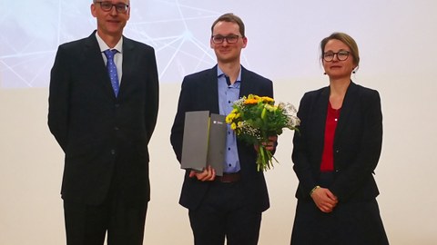 Prof. Karl Leo, Dr. Bernhard Siegmund und Zweite Bürgermeisterin Annekatrin Klepsch