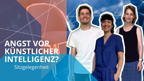 Rechts zwei Frauen und ein Mann, links der Schriftzug "Angst vor Künstlicher Intelligenz" Sitzgelegenheit