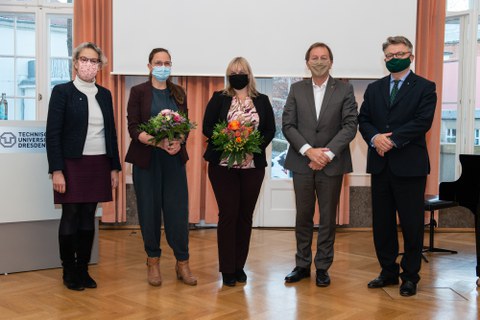 Gruppenfoto mit 5 Personen.