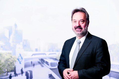 Institutsdirektor Prof. Jürgen Weber