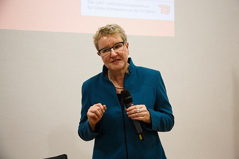 Dr. Birgit Häse während der Veranstaltung.