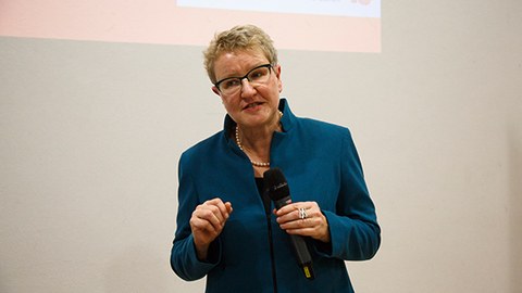 Dr. Birgit Häse während der Veranstaltung.
