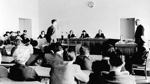 Vernehmung eines angeklagten Studenten im Dresdner Schauprozess (13.-15. April 1959).