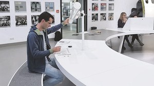 Seiteneinsteiger bei einer Exkursion in der Sachunterrichtsdidaktik im Verkehrsmuseum Dresden.