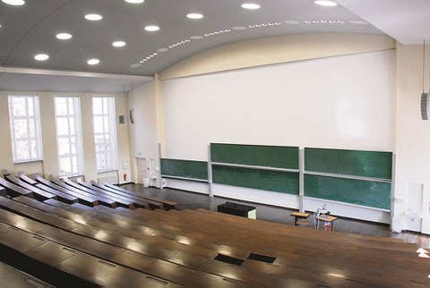 Leerer_Hörsaal_Treffz_Bau