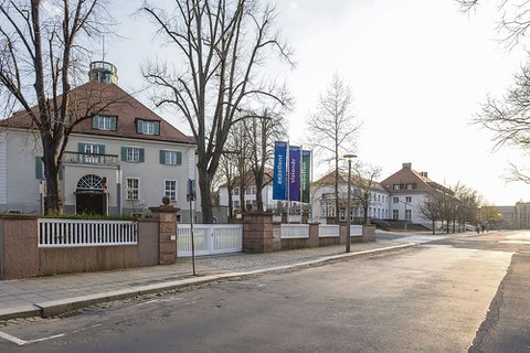 TUD_Mommsenstraße_ohne_parkende_Autos