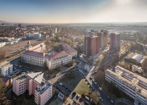 Luftaufnahme von Dresden mit Blick auf den Weberplatz und Studentenwohnheime