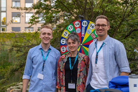 Tom, Heidi und Paul (v.l.n.r.) sind drei der derzeit etwa 300 Studierenden, die aktuell an der TU Dresden mit einem Deutschlandstipendium gefördert werden.