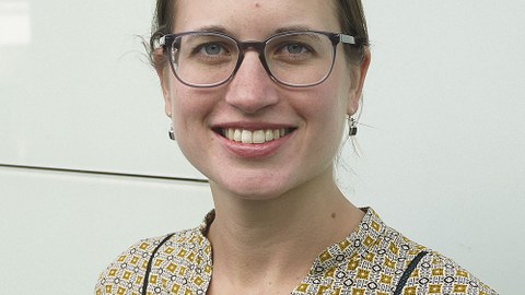 Dr. Nayla Fawzi.