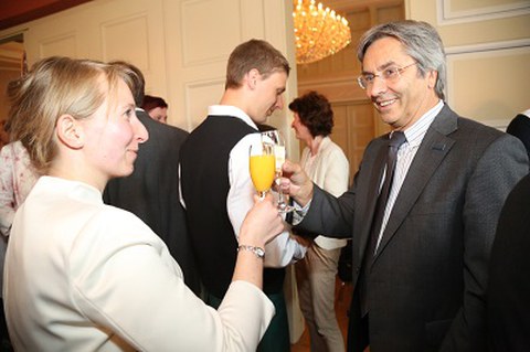 Sektempfang und Anstoßen auf den Erfolg (Foto: D. Gerlach)